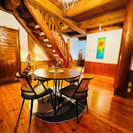 Hotel Yufuin Log House No Yado Tom Sawyer Esterno foto