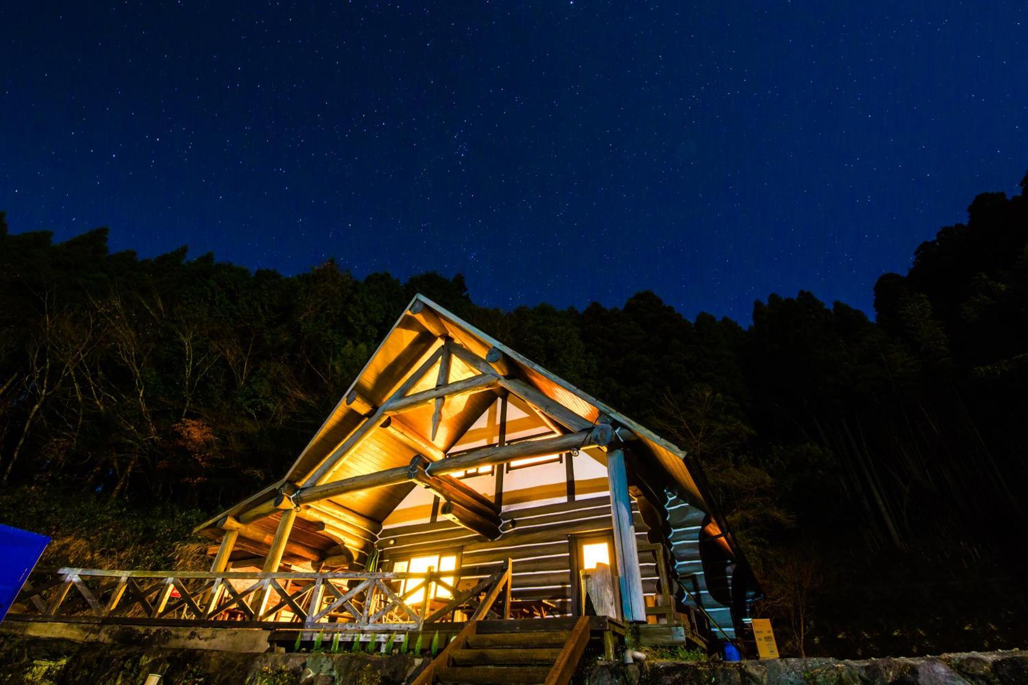 Hotel Yufuin Log House No Yado Tom Sawyer Esterno foto