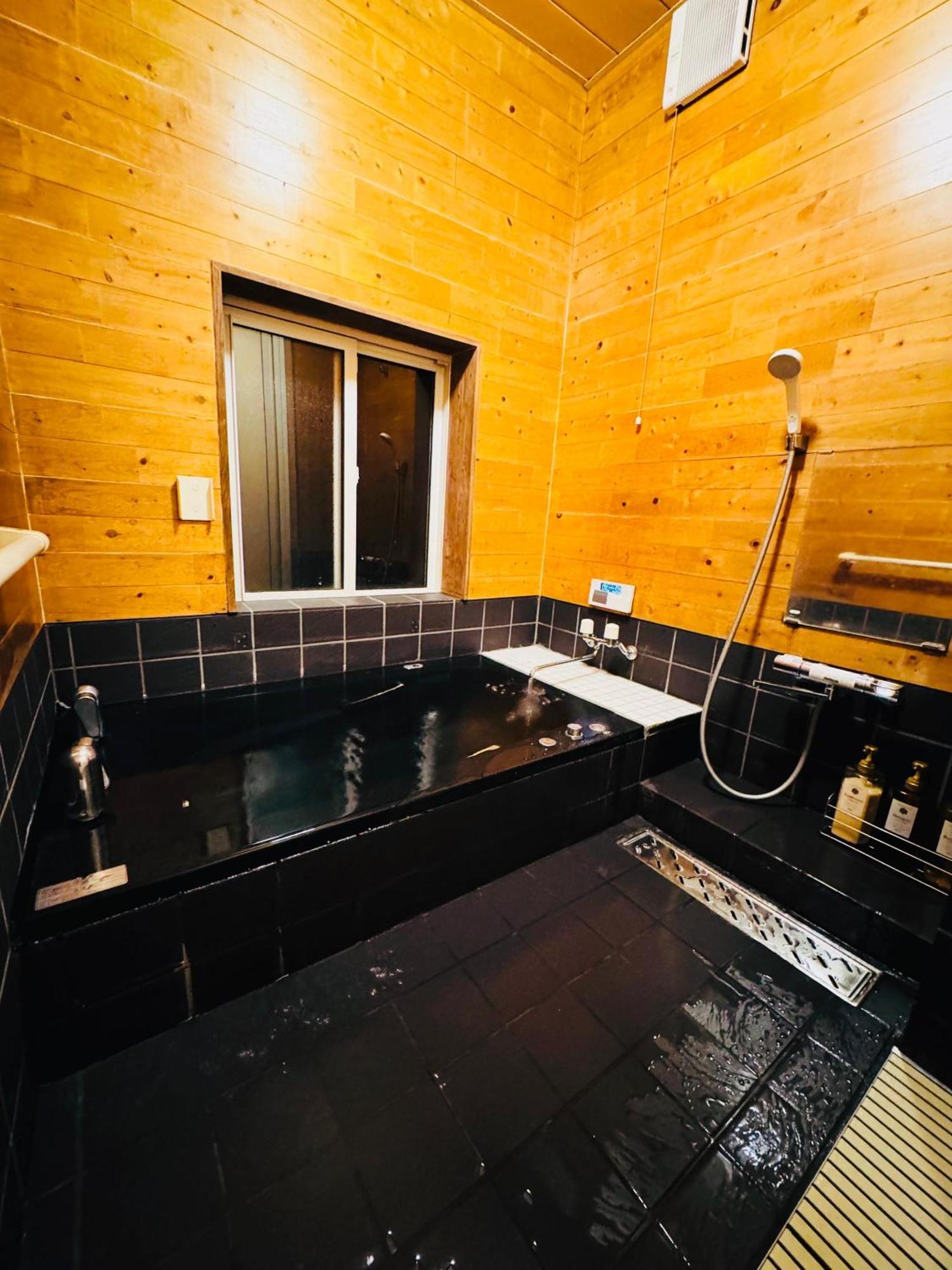 Hotel Yufuin Log House No Yado Tom Sawyer Esterno foto